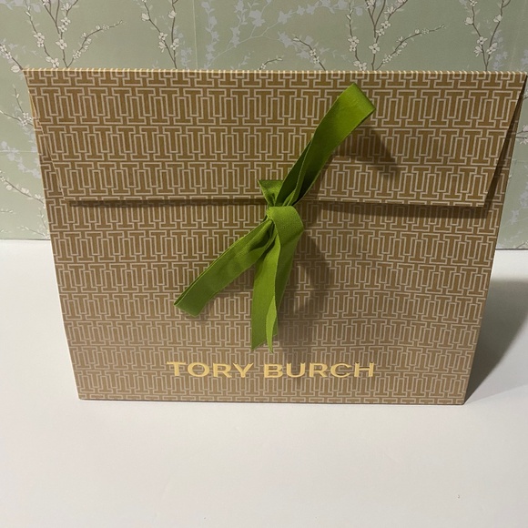 NEW! TORY BURCH LOGO CAP - Picture 1 of 8